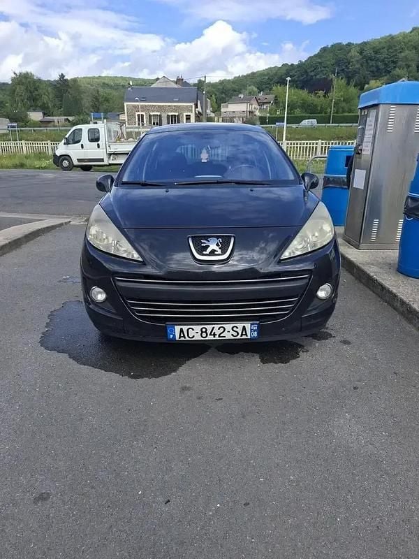 Utilisé 2009 Peugeot 207 Premium Break | 1 700 € (Bon prix) - Image 1/4