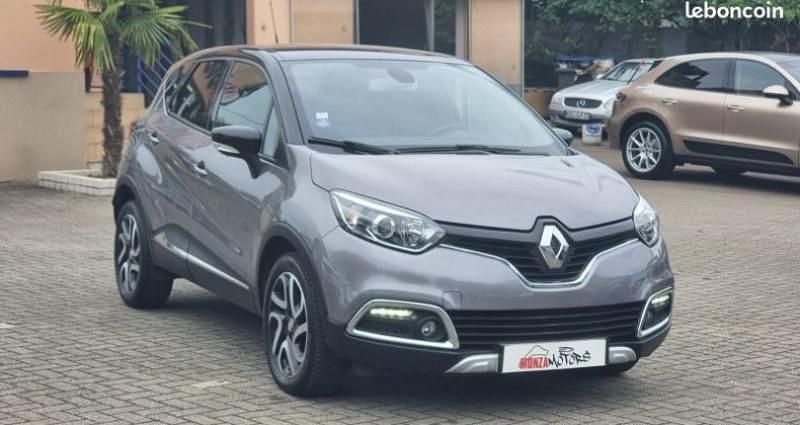 Gris Utilisé 2017 Renault Captur Zen SUV | 9 900 € (Bon prix) - Image 1/4