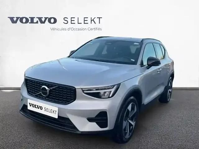 Noir Occasion 2025 Volvo XC40 SUV | 39 900 € - Image 1/4