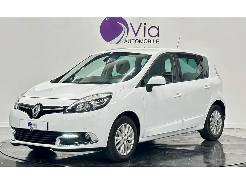 Blanc Utilisé 2013 Renault Scénic III Zen Monospace | 8 990 € (Prix juste) - Image 1/4