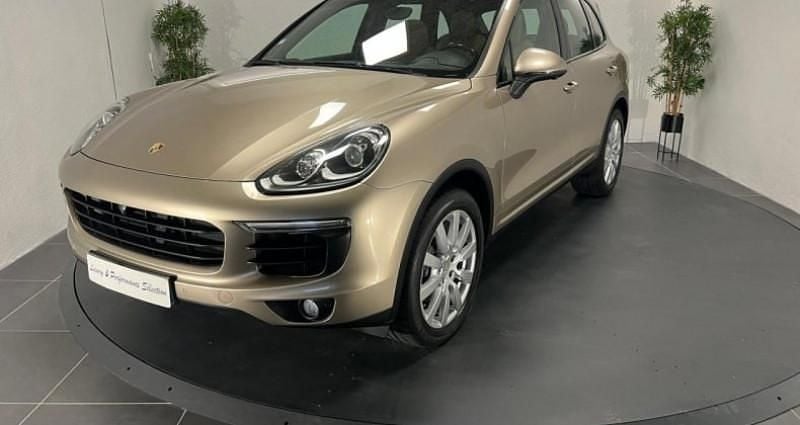 Beige Occasion 2015 Porsche Cayenne SUV | 42 990 € (Prix assez cher) - Image 1/4
