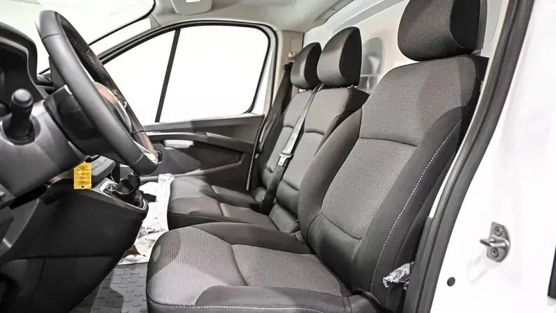 Blanc Utilisé 2022 Renault Trafic Van | 20 490 € (Bon prix) - Image 1/2