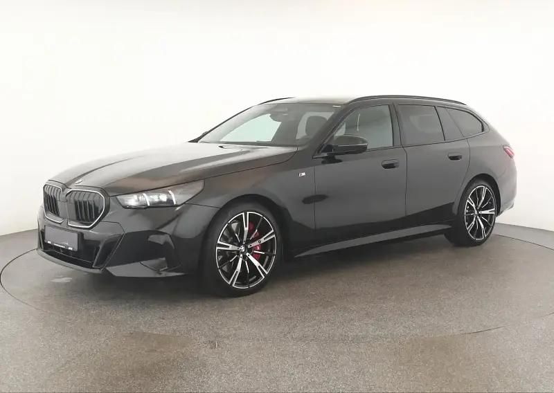 Noir Utilisé 2024 BMW 540 M Sport Break | 84 990 € - Image 1/2
