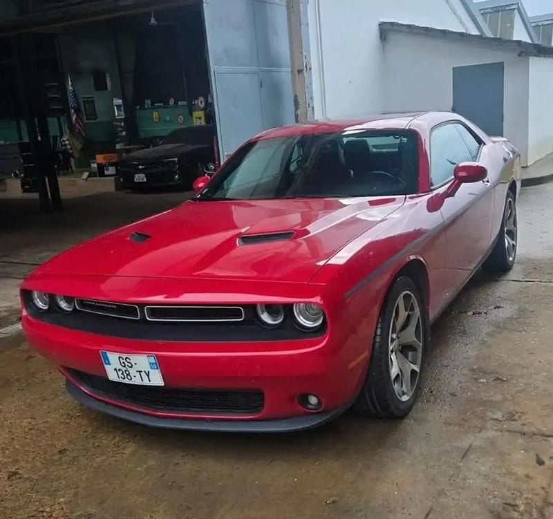Rouge Occasion 2016 Dodge Challenger SXT Coupé | 32 990 € - Image 1/4
