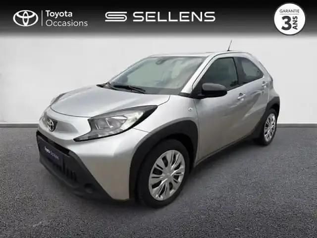 Gris Utilisé 2023 Toyota Aygo X SUV | 13 980 € - Image 1/4