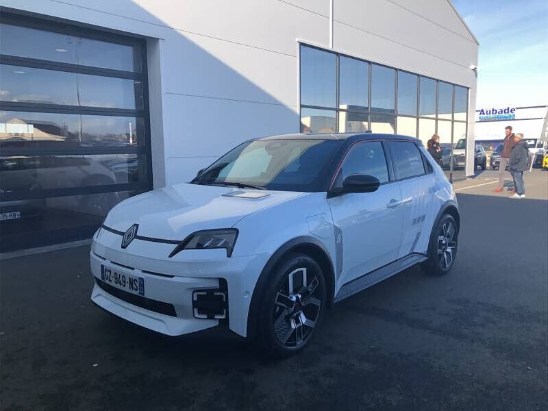 Utilisé 2024 Renault R5 Techno Citadine | 31 200 € (Prix juste) - Image 1/4