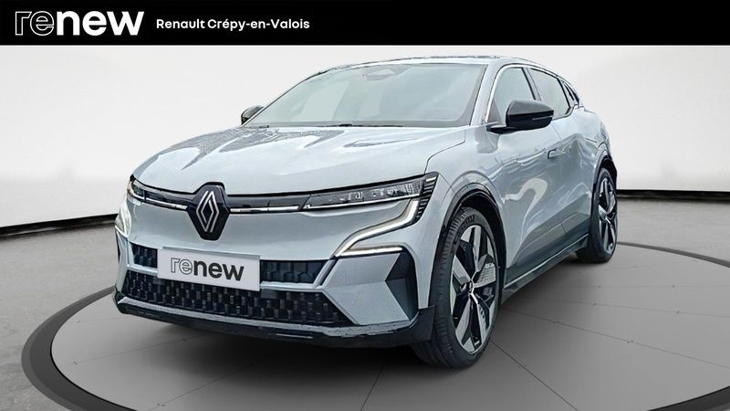 Gris Utilisé 2022 Renault Mégane Techno Berline | 26 990 € (Prix juste) - Image 1/4