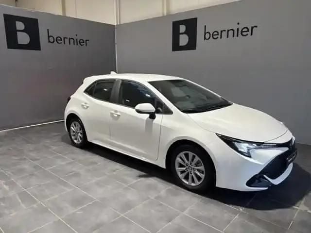Blanc Occasion 2024 Toyota Corolla Berline | 23 980 € (Bon prix) - Image 1/4