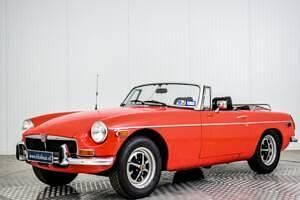 Rouge Utilisé 1974 MG B Cabriolet | 14 900 € - Image 1/4