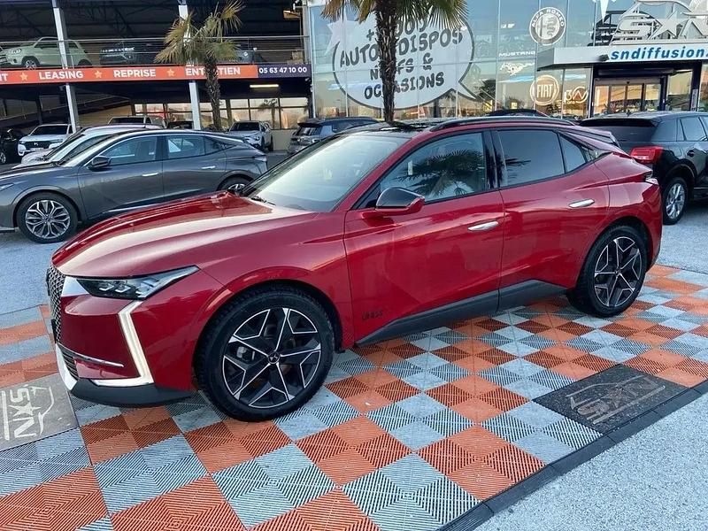 Rouge Occasion 2024 DS Automobiles DS4 Rivoli Berline | 28 950 € (Prix juste) - Image 1/4