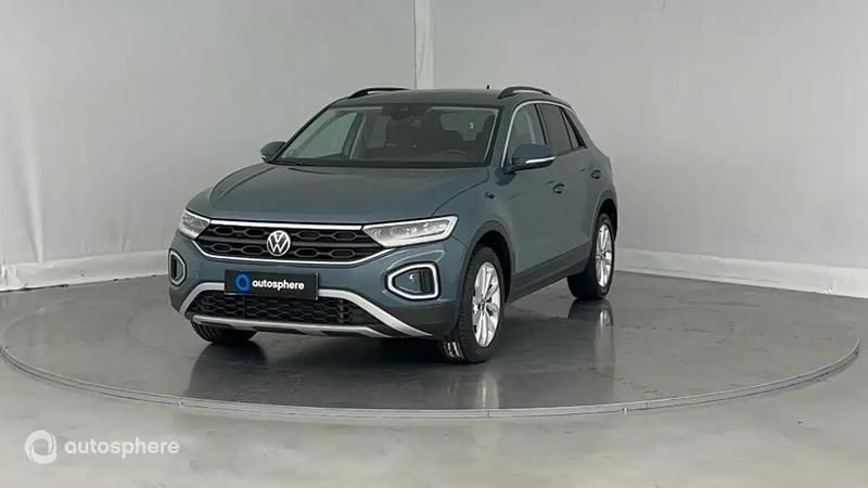 Utilisé 2024 VW T-Roc Life SUV | 23 299 € (Prix juste) - Image 1/4
