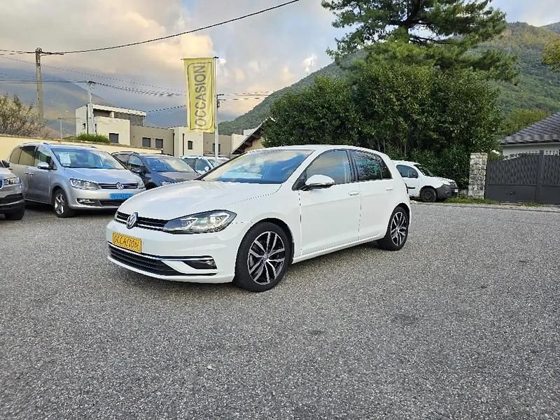 Utilisé 2018 VW Golf VII Exclusive Berline | 15 990 € (Prix juste) - Image 1/4