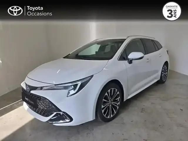 Blanc Utilisé 2024 Toyota Corolla Design Break | 27 990 € (Prix juste) - Image 1/4