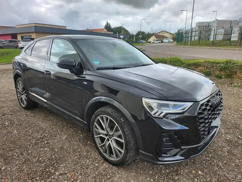Utilisé 2023 Audi Q3 Sportback Sport SUV | 39 999 € (Prix juste) - Image 1/4