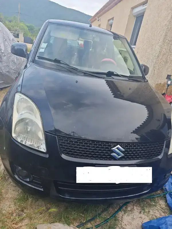 Noir Utilisé 2009 Suzuki Swift GL Berline | 2 500 € - Image 1/4