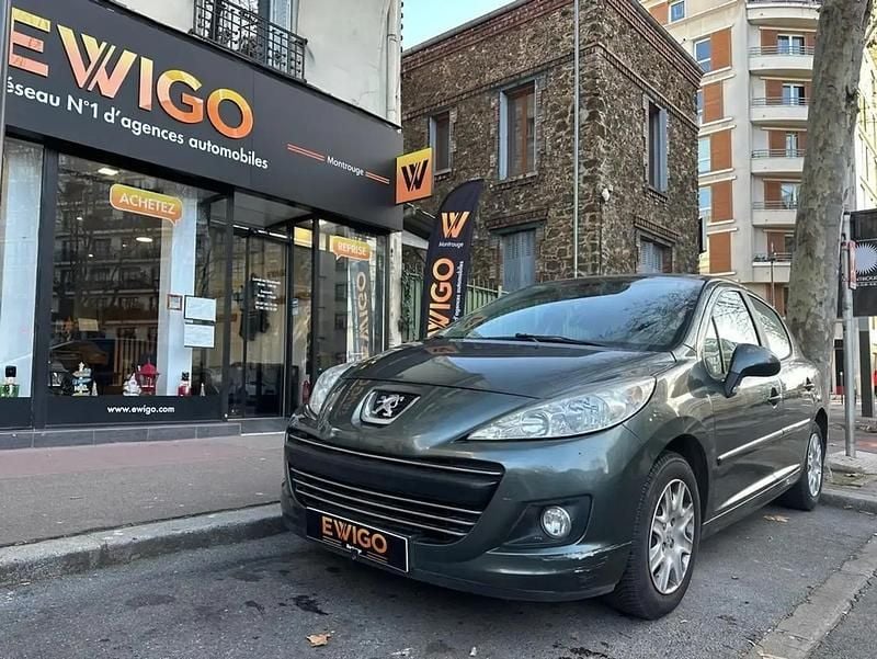 Gris Occasion 2009 Peugeot 207 Active Berline | 3 990 € (Bon prix) - Image 1/4