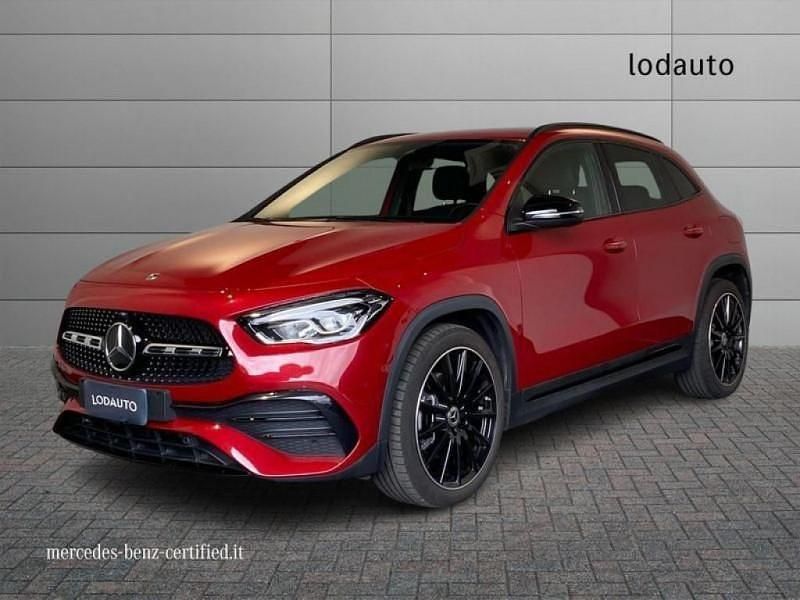 Utilisé 2023 Mercedes GLA200 Premium SUV | 36 900 € (Bon prix) - Image 1/4