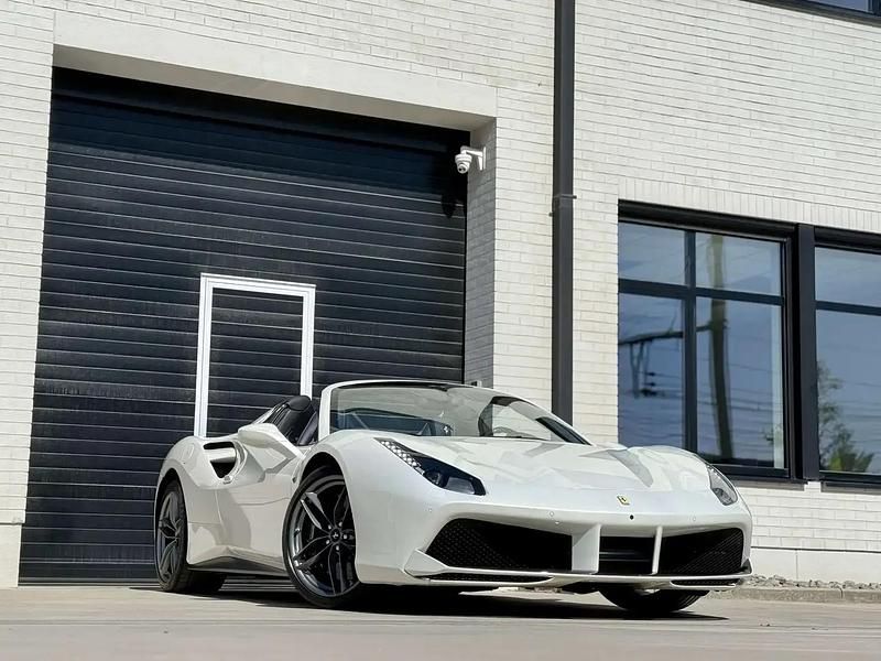 Blanc Utilisé 2016 Ferrari 488 Cabriolet | 234 950 € - Image 1/4