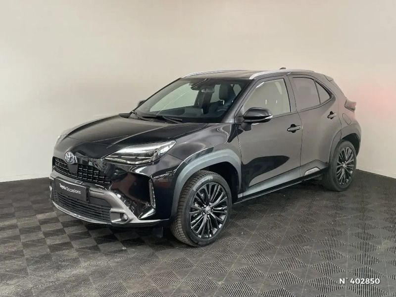 Noir Utilisé 2022 Toyota Yaris Cross SUV | 23 990 € (Prix juste) - Image 1/4