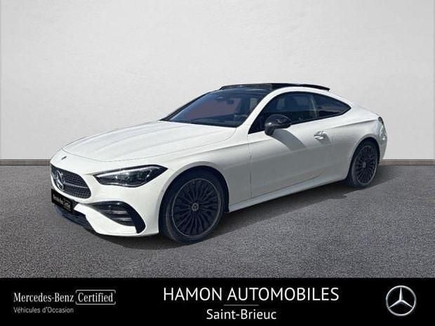 Blanc Utilisé 2025 Mercedes CLE220 AMG line | 64 180 € - Image 1/4