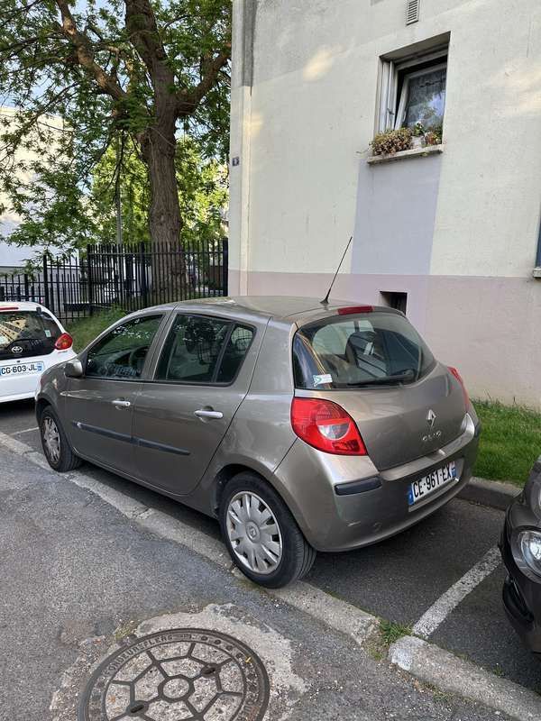 Image 3/4