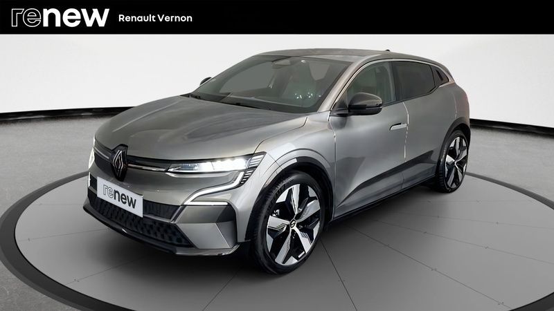 Gris Utilisé 2023 Renault Mégane Techno Berline | 20 990 € (Prix juste) - Image 1/4