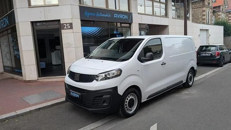 Blanc Utilisé 2022 Fiat Scudo Business Van | 18 990 € (Prix juste) - Image 1/4