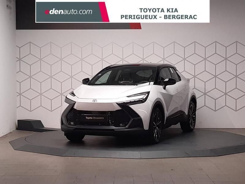 Blanc Utilisé 2024 Toyota C-HR SUV | 37 500 € - Image 1/4