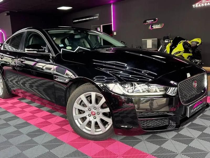 Noir Occasion 2015 Jaguar XE Pure Berline | 13 990 € (Prix assez cher) - Image 1/4
