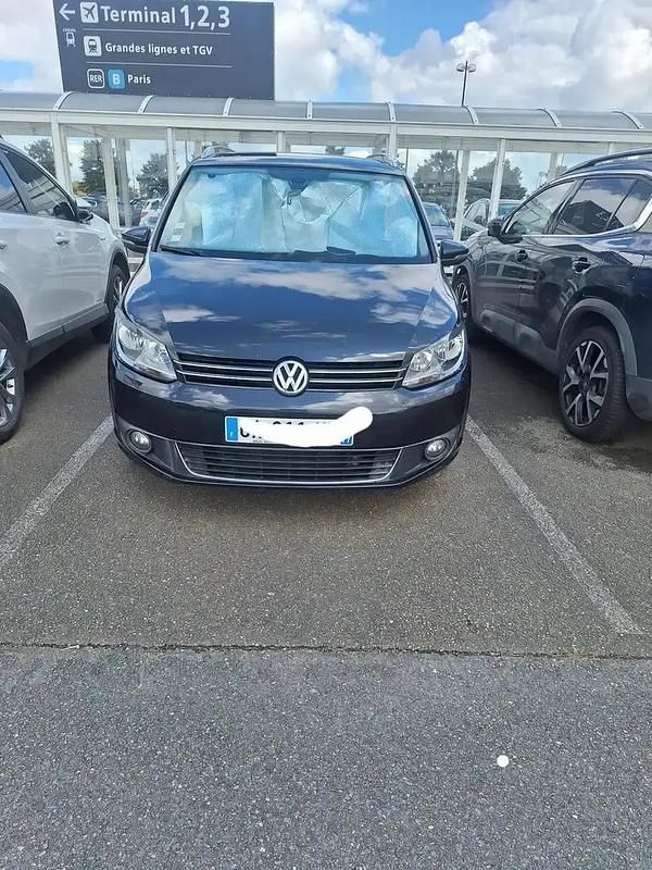 Noir Occasion 2011 VW Touran Monospace | 9 990 € (Prix juste) - Image 1/4