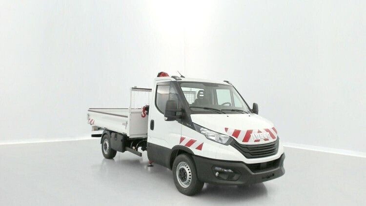 Nouvelle 2024 Iveco Daily | 76 080 € (Prix assez cher) - Image 1/1