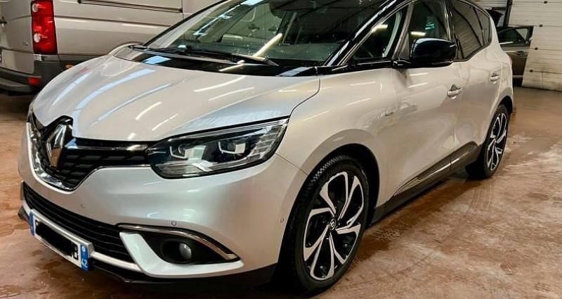 Gris Occasion 2017 Renault Scénic IV Bose Edition Monospace | 10 790 € (Prix juste) - Image 1/4