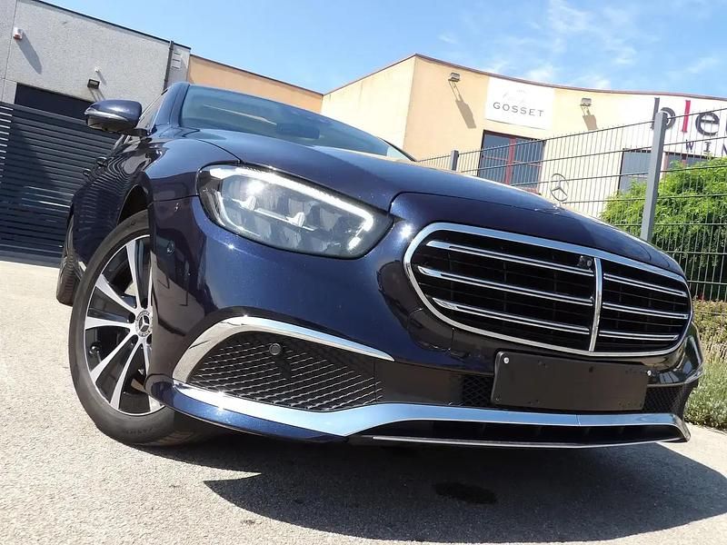 Bleu Utilisé 2021 Mercedes E300 Luxury Break | 23 850 € - Image 1/4