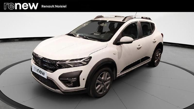 Blanc Utilisé 2021 Dacia Sandero Comfort Citadine | 14 990 € (Prix cher) - Image 1/4