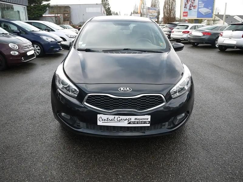 Occasion Kia Ceed Motion 102 ch (75 kW) 2014 Noir Citadine