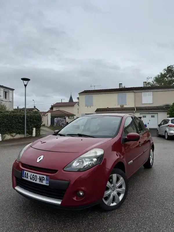 Utilisé 2009 Renault Clio III Exception Berline | 4 000 € (Prix juste) - Image 1/4