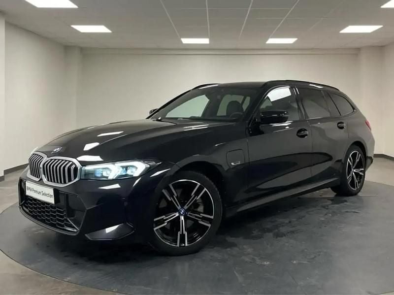 Noir Utilisé 2023 BMW 320 M Sport Break | 38 800 € (Prix assez cher) - Image 1/4