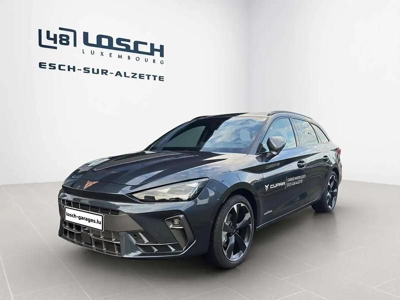 Gris Utilisé 2025 Cupra Leon Break | 35 507 € (Prix cher) - Image 1/4