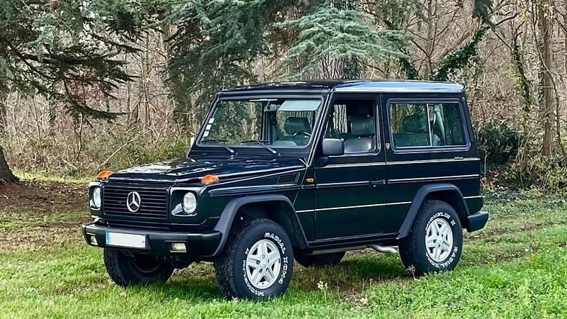 Bleu Occasion 1991 Mercedes G300 SUV | 68 500 € - Image 1/4