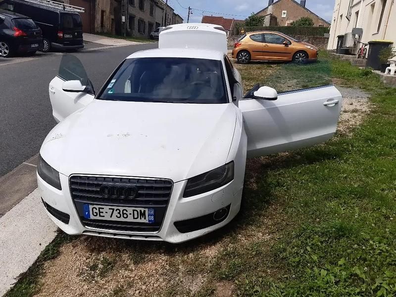 Blanc Utilisé 2011 Audi A5 Sport Coupé | 12 000 € - Image 1/4
