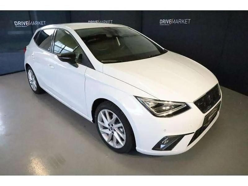 Blanc Nouvelle 2025 Seat Ibiza FR Berline | 24 400 € (Prix assez cher) - Image 1/4