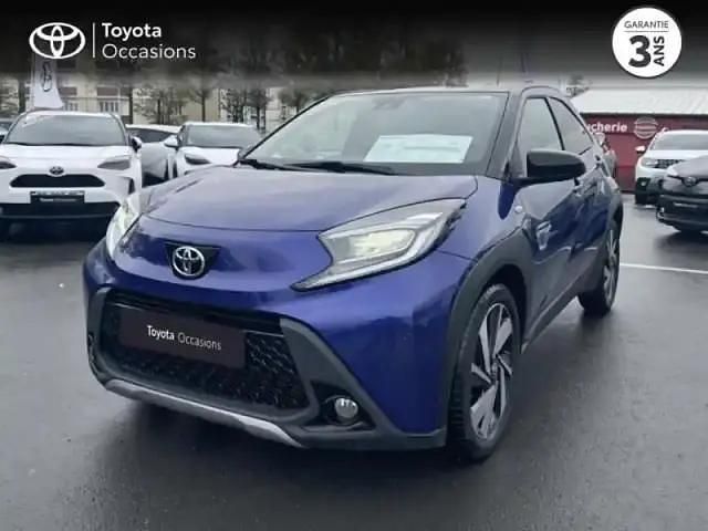 Biton vert cardamome métal/toit noir Occasion 2022 Toyota Aygo X SUV | 17 990 € (Prix cher) - Image 1/4