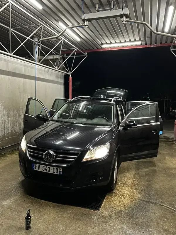 Utilisé 2010 VW Tiguan Track & Field SUV | 7 500 € (Bon prix) - Image 1/4