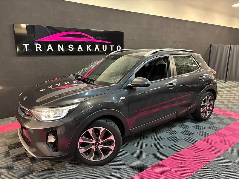 Gris Occasion 2019 Kia Stonic Active SUV | 9 490 € (Super prix) - Image 1/4