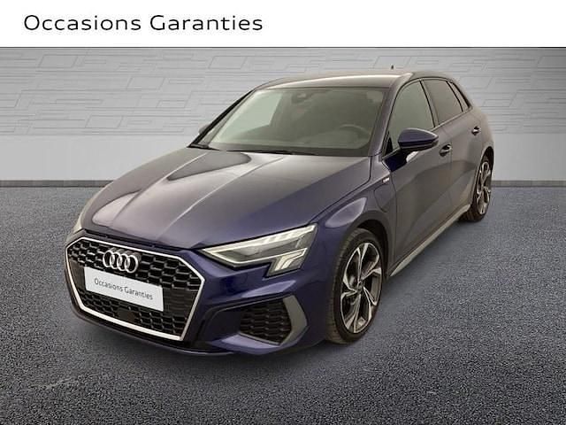 Bleu navarre métallisé Utilisé 2023 Audi A3 Sportback e-tron S-Line Citadine | 28 890 € (Super prix) - Image 1/4