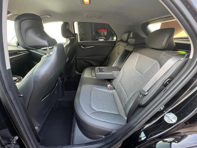 Noir Utilisé 2023 Kia Niro Premium SUV | 26 600 € (Prix juste) - Image 1/4