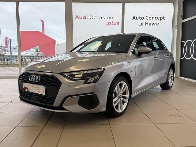 Argent fleuret métallisé Occasion 2024 Audi A3 Sportback e-tron Business Citadine | 32 990 € (Bon prix) - Image 1/4