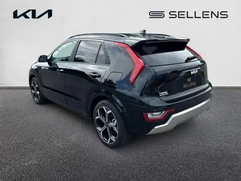 Image 2/4