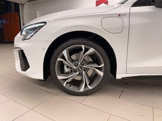 Occasion Audi A3 Sportback e-tron S-Line 150 ch (110 kW) 2024 Blanc ibis Citadine