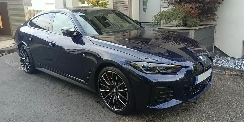 Bleu Occasion 2023 BMW i4 Sport Line Berline | 52 500 € (Bon prix) - Image 1/4
